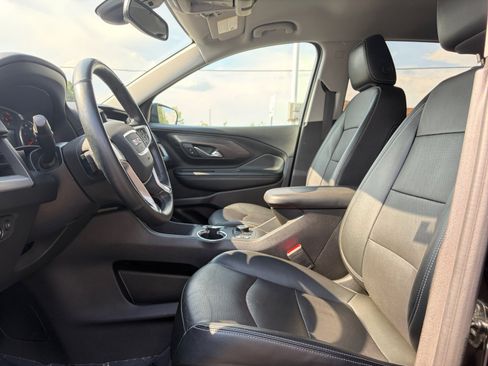 Used 2024 GMC Terrain SLT AWD/4WD image 12