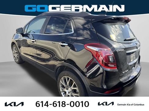 Used 2018 Buick Encore Sport Touring FWD image 2