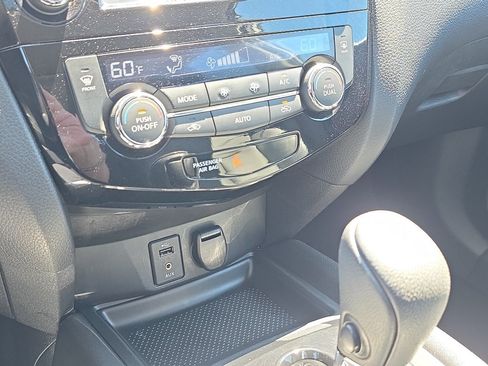Used 2016 Nissan Rogue SL w/ SL Premium Package AWD/4WD image 27