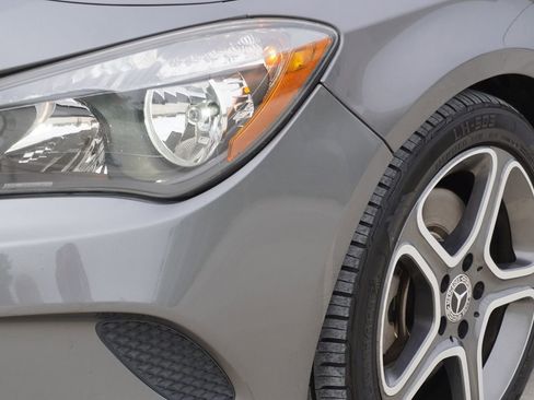 Used 2018 Mercedes-Benz CLA 250 image 2