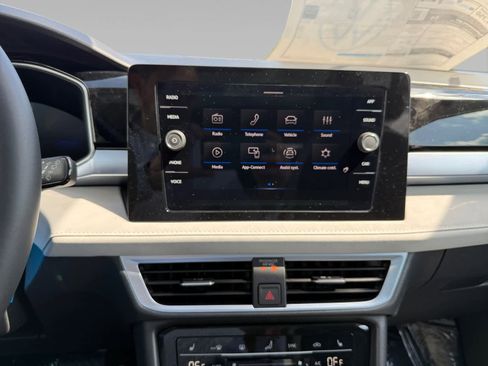 New 2026 Volkswagen Taos SE AWD/4WD image 15