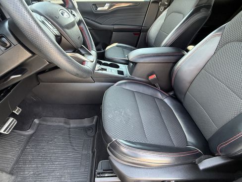 Used 2023 Ford Escape ST-Line w/ Tech Pack #1 AWD/4WD image 19