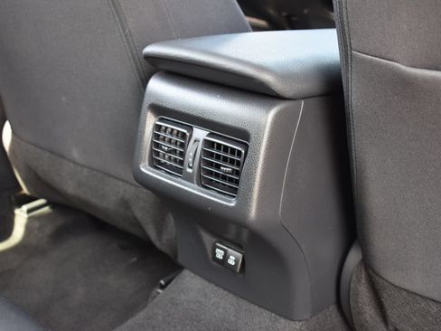 Used 2025 Toyota Camry LE FWD image 31