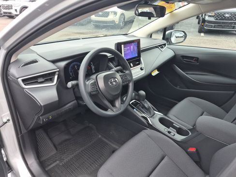 Used 2026 Toyota Corolla LE image 12