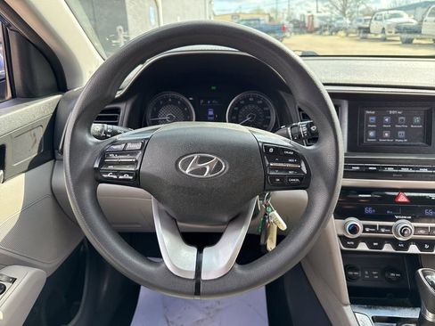 Used 2020 Hyundai Elantra SE image 26