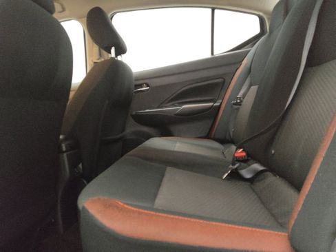 Used 2024 Nissan Versa SR FWD image 18