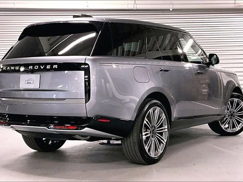 New 2026 Land Rover Range Rover SE image 4