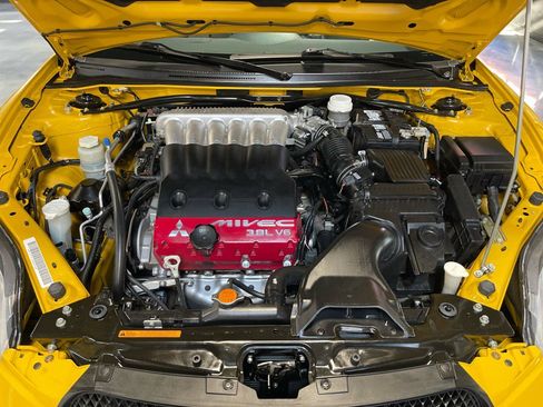 Used 2009 Mitsubishi Eclipse GT image 50