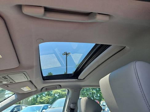 Used 2018 Honda Accord Touring image 15