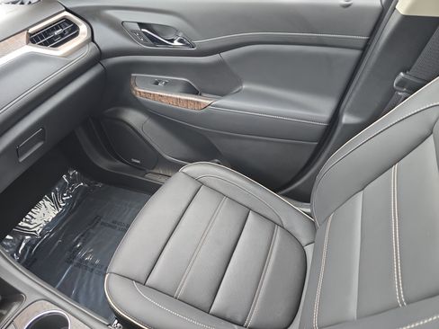 Used 2020 GMC Acadia Denali w/ Technology Package image 15