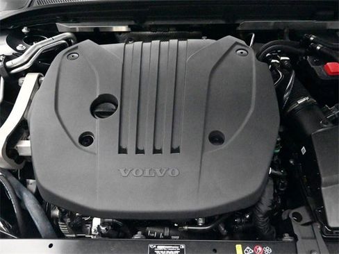 Certified 2024 Volvo V60 B5 Cross Country Plus image 29