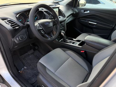 Used 2018 Ford Escape SE w/ SE Sync 3 Package FWD image 8