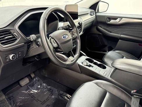 Used 2021 Ford Escape Titanium image 12