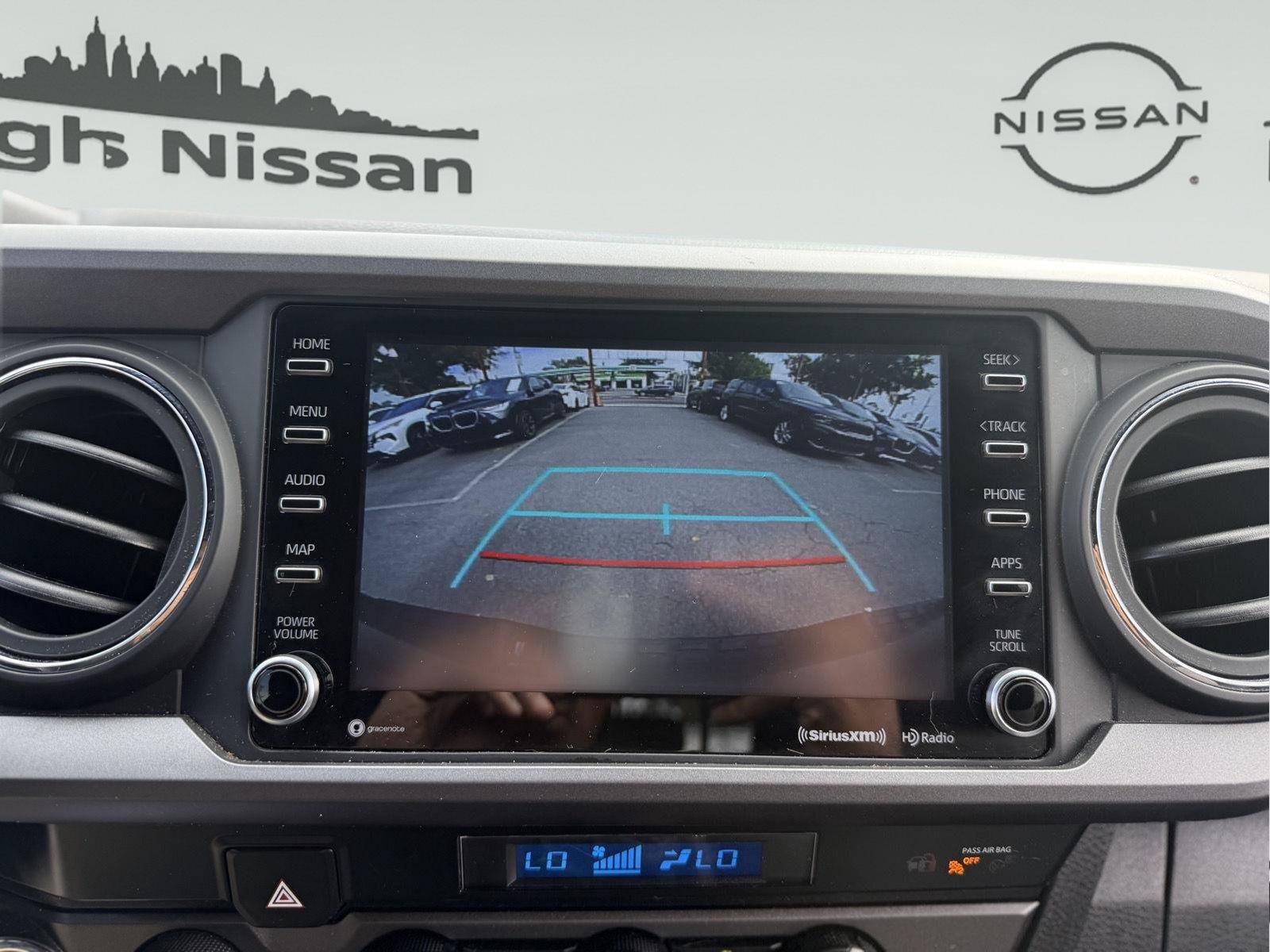 Used 2022 Toyota Tacoma TRD Sport AWD/4WD image 19