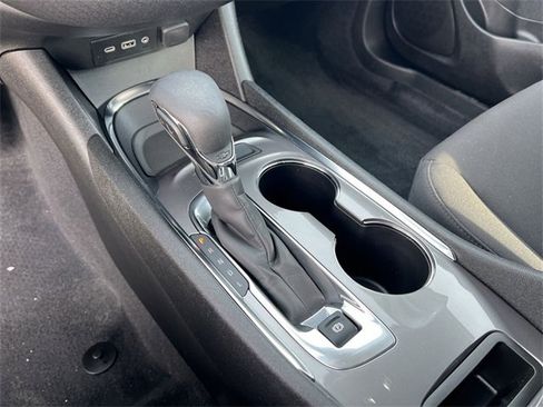 Used 2022 Chevrolet Malibu LT image 19