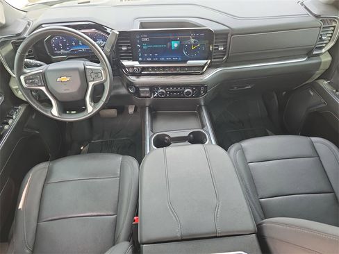 Used 2024 Chevrolet Silverado 2500 LTZ w/ LTZ Plus Package image 9