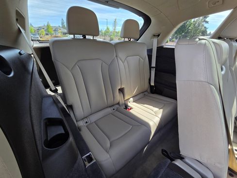 Used 2019 Audi Q7 3.0T Premium Plus w/ Premium Plus Package AWD/4WD image 30