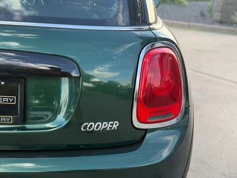 Used 2016 MINI Cooper 2-Door Hardtop image 9