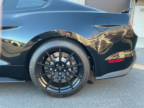 Used 2016 Ford Mustang Shelby GT350 w/ Track Package RWD image 18