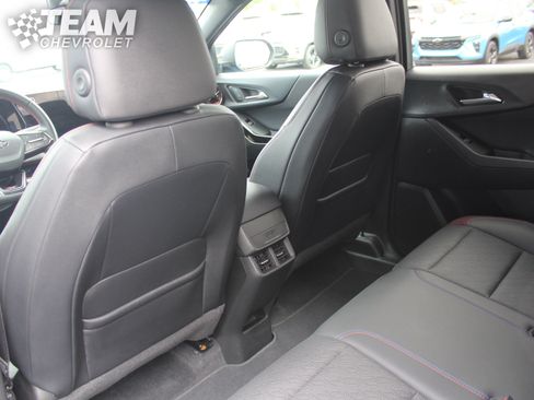 Certified 2025 Chevrolet Equinox RS AWD/4WD image 21