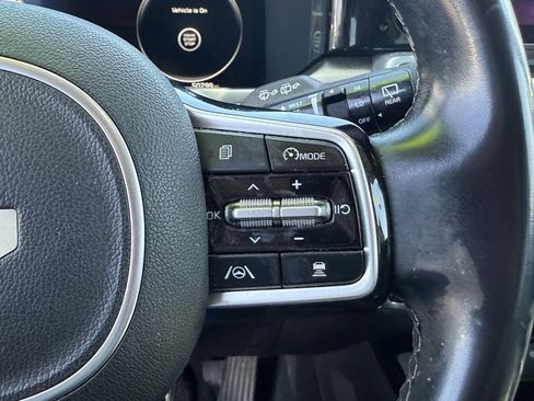 Used 2023 Kia Sorento SX AWD/4WD image 17