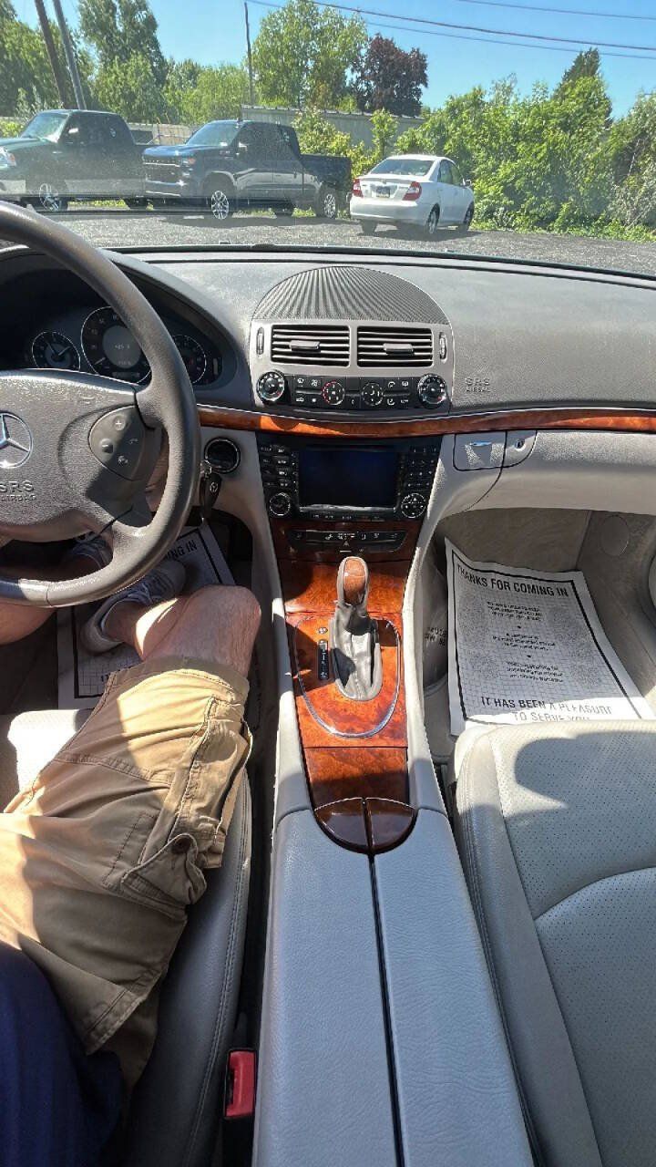 Used 2005 Mercedes-Benz E 320 4MATIC Sedan image 12