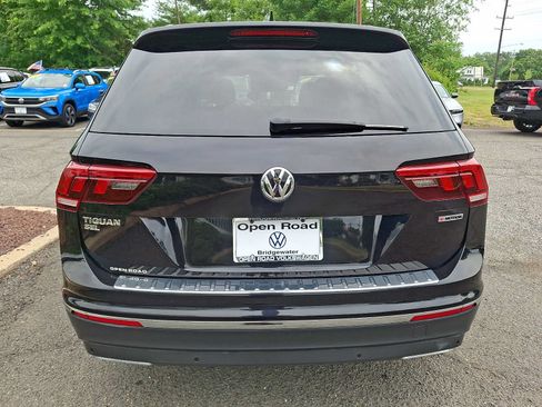 Used 2020 Volkswagen Tiguan SEL AWD/4WD image 5
