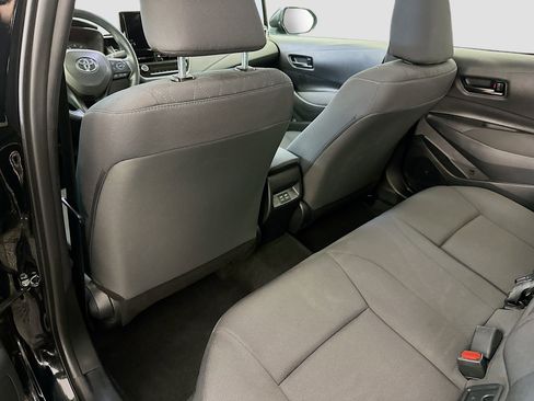 Used 2025 Toyota Corolla LE image 28