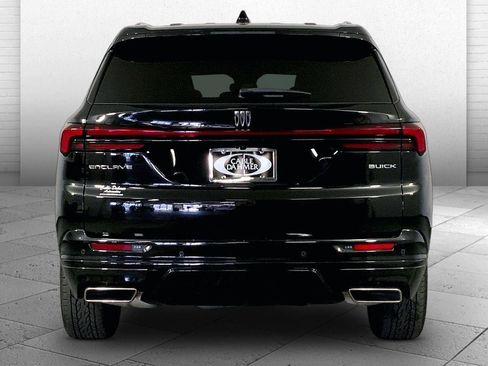 Used 2025 Buick Enclave Sport Touring image 3