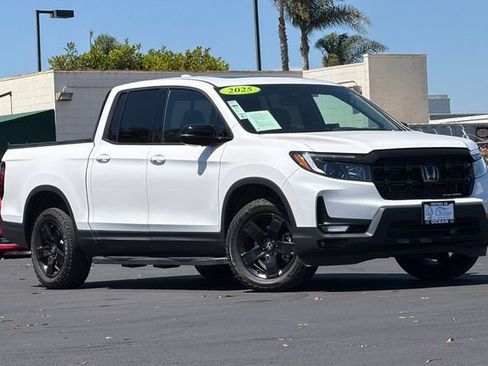 Used 2025 Honda Ridgeline Black Edition image 2