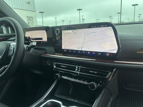 New 2026 Chevrolet Traverse Z71 w/ Driver Confidence Package image 18