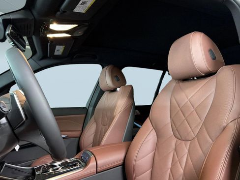 Used 2026 BMW X5 xDrive50e w/ M Sport Package image 5