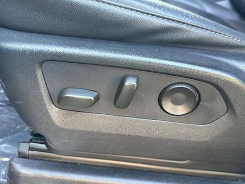 Used 2024 Chevrolet Suburban LT image 13