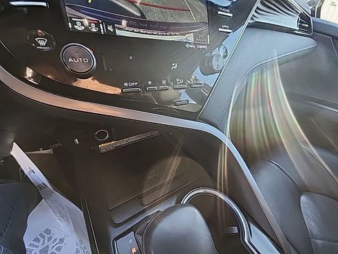 Used 2019 Toyota Camry XLE image 20