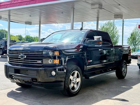 Used 2016 Chevrolet Silverado 2500 LTZ w/ Duramax Plus Package AWD/4WD image 6