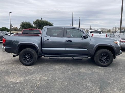 Used 2020 Toyota Tacoma SR5 image 4