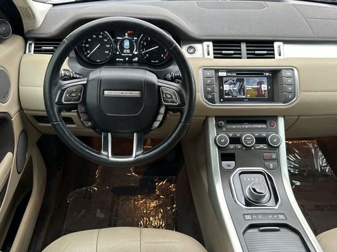 Used 2016 Land Rover Range Rover Evoque SE image 15