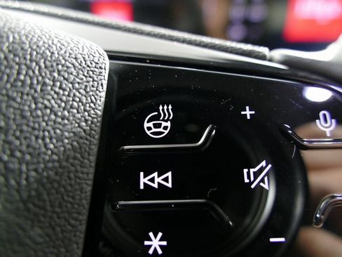 New 2025 Audi Q5 Premium Plus image 18