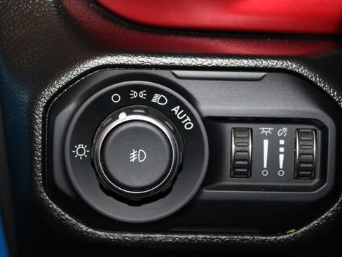 Used 2022 Jeep Wrangler Unlimited Rubicon image 30