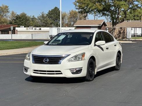 Used 2015 Nissan Altima 2.5 S w/ Power Driver Seat Package FWD image 8