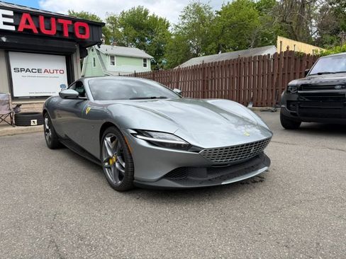 Used 2021 Ferrari Roma RWD image 4