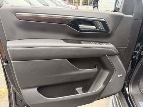 Used 2026 Chevrolet Tahoe Premier w/ Sun And Tow Package AWD/4WD image 18