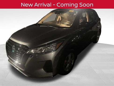 Certified 2021 Nissan Kicks S FWD image 2