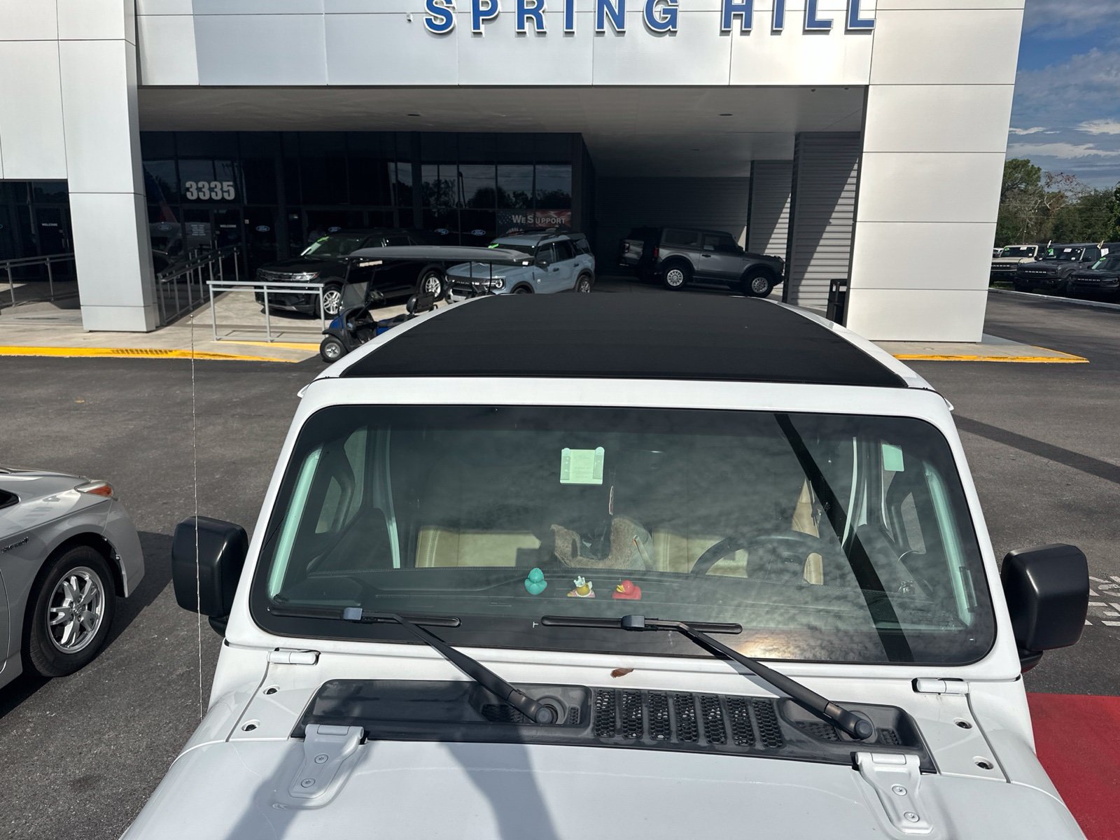 Used 2019 Jeep Wrangler Unlimited Sahara AWD/4WD image 7