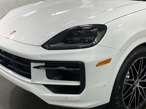 New 2026 Porsche Cayenne E-Hybrid Coupe image 31