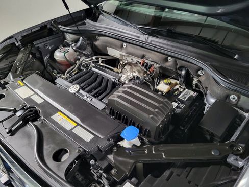 Used 2021 Volkswagen Atlas SEL Premium image 11