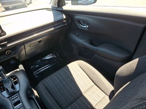 Used 2024 Honda HR-V LX image 12