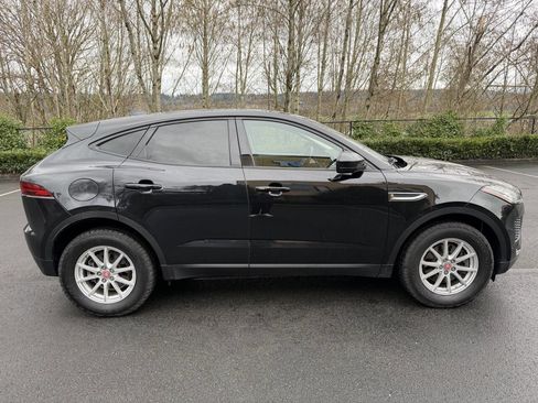 Used 2019 Jaguar E-PACE P250 AWD 4dr SUV image 4