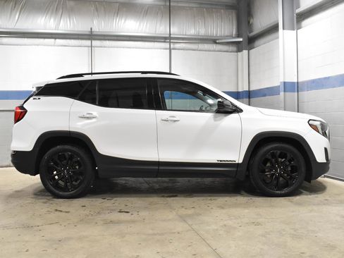 Used 2020 GMC Terrain SLE w/ Elevation Edition FWD image 26