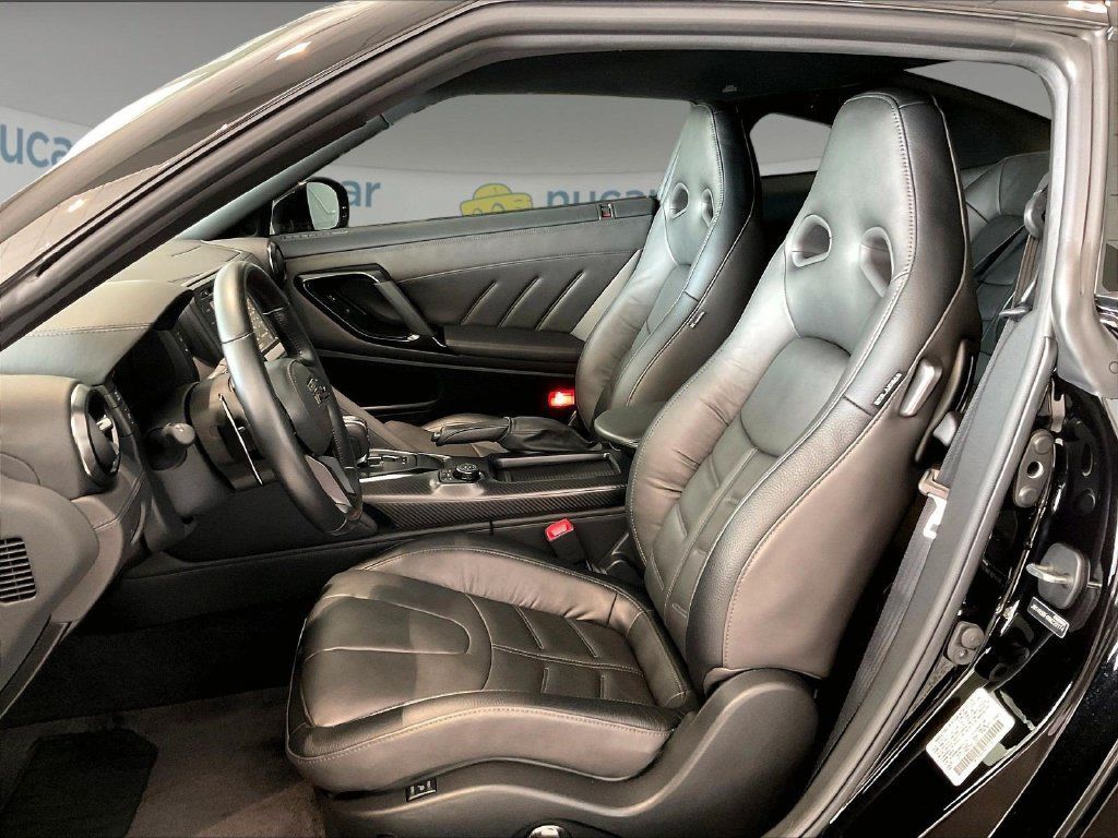Used 2024 Nissan GT-R Premium w/ Premium Interior Package AWD/4WD image 10
